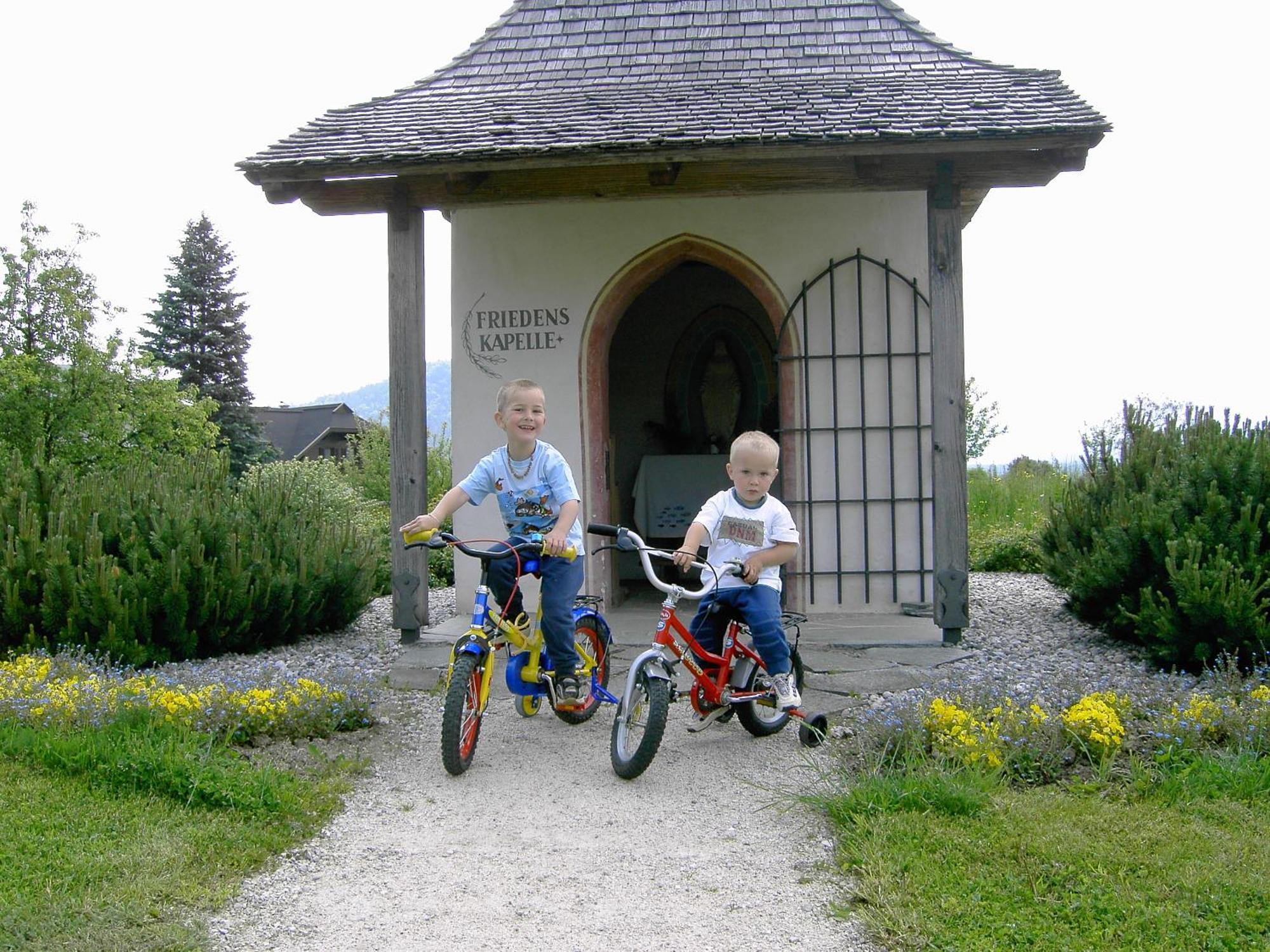 Gaestehaus Uggowitzer Drobollach am Faaker See Exterior photo